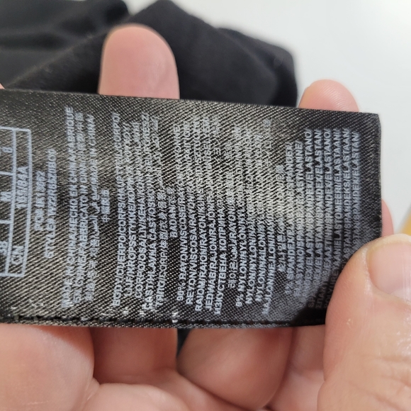 Womans Guess Bodycon Sleeveless Mesh and Knit Black Dress Size Medium - Picture 10 of 10